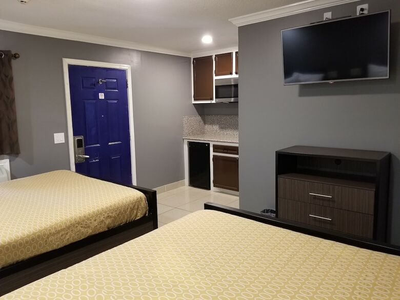 Hotel Lone Star Inn By Fairbridge