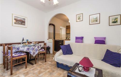 Two-bedroom Apartment In Zlobin