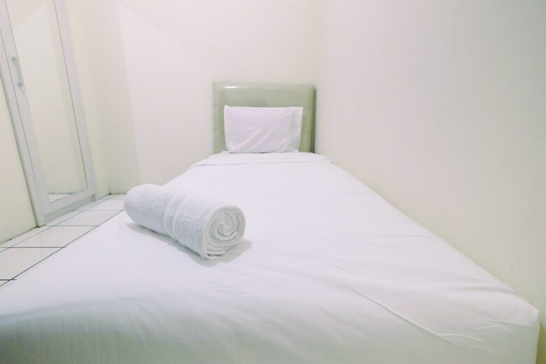 Best Price 2br East Park Apartment