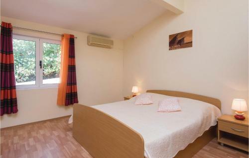 One-bedroom Apartment With Sea View In Orebic