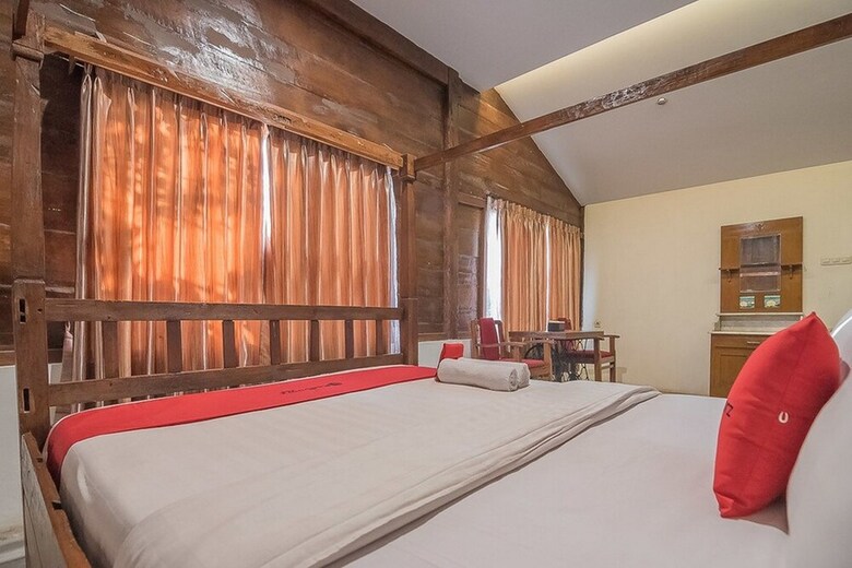 Hotel Reddoorz Resort @ Lembang 2