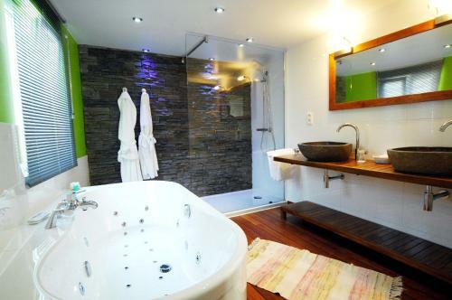 Royal Hotel-restaurant Bonhomme