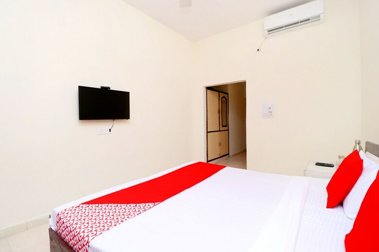 Hotel Oyo 38557 The Wedding Point