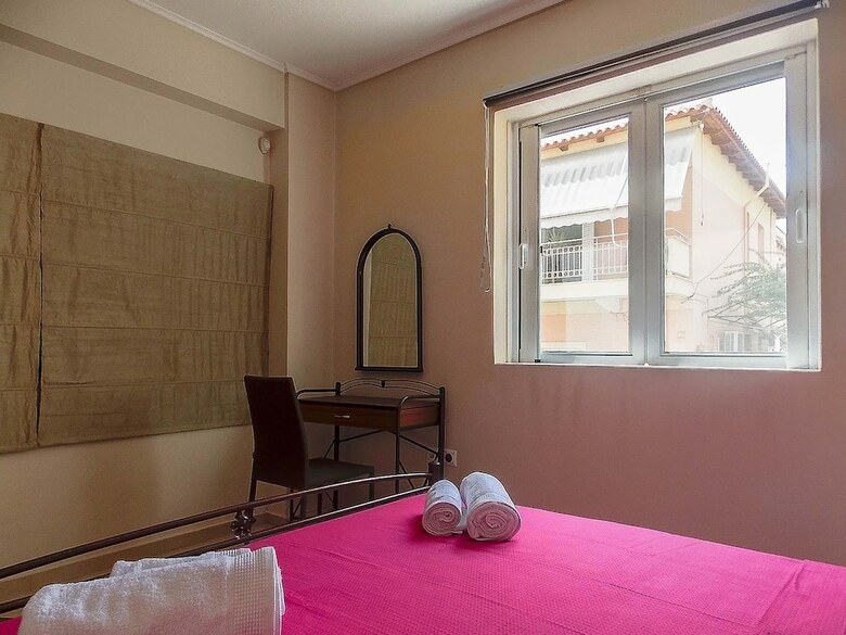Nea Filadelfia Spacious Apartment With Garden