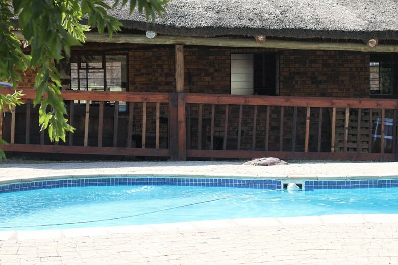 Hotel Lily Villa Country Lodge