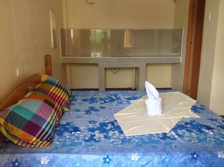 Hotel Mikki's Tourist Inn