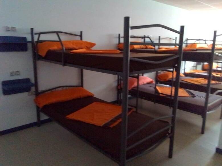 Hostal Albergue Mar Y Monta�a- Hostel