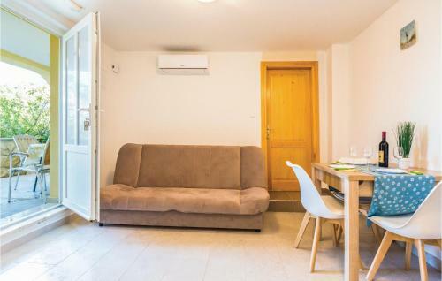 One-bedroom Apartment In Ploce