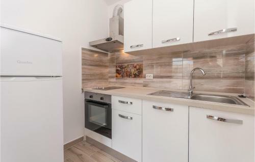 One-bedroom Apartment In Pakostane