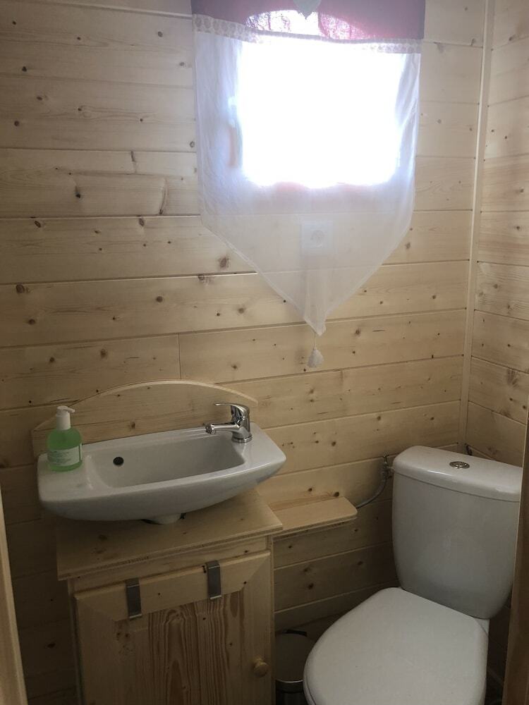 Hotel Gite Roulotte - La Cle Du Bonheur