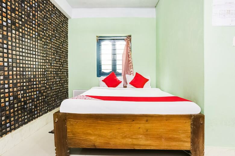Oyo 61628 Hotel Aashna
