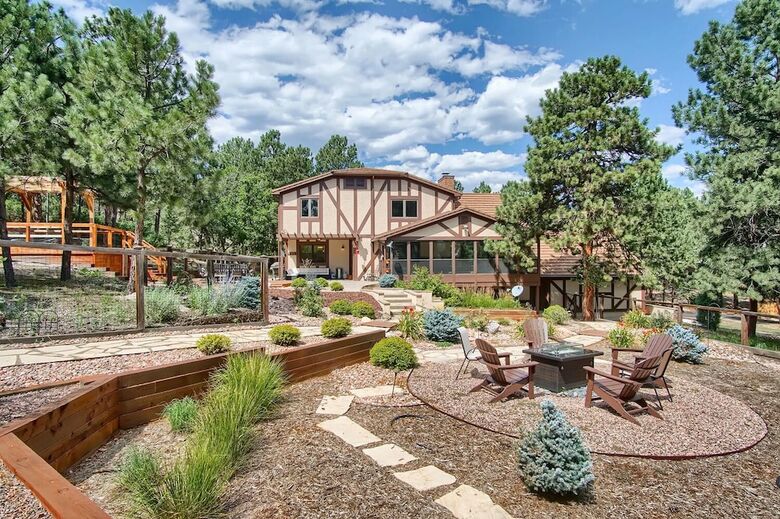 Villa 5br Poe Manor Entertain,hot Tub+has Everything!