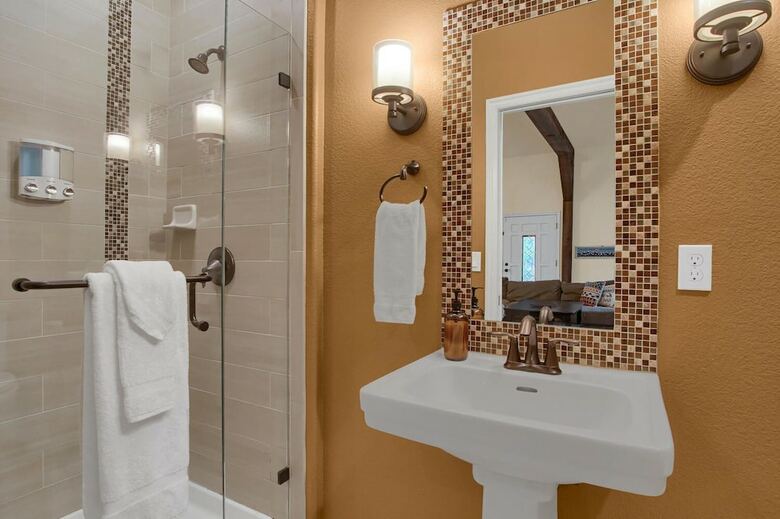 Villa 5br Poe Manor Entertain,hot Tub+has Everything!