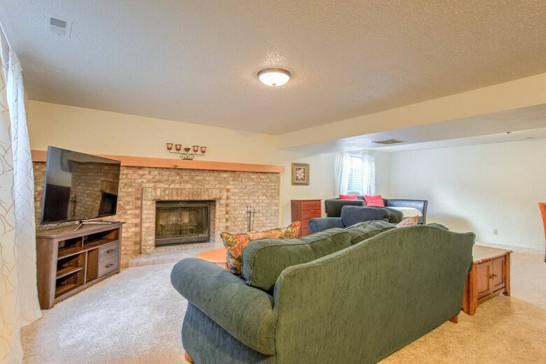 3bdrm Value And Comfortcheyenne Mountain Suburbs!