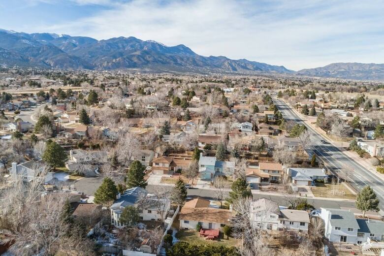 3bdrm Value And Comfortcheyenne Mountain Suburbs!