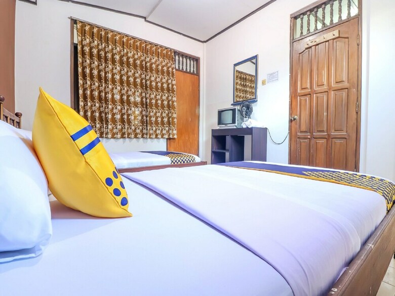 Spot On 1927 Hotel Candra Adigraha
