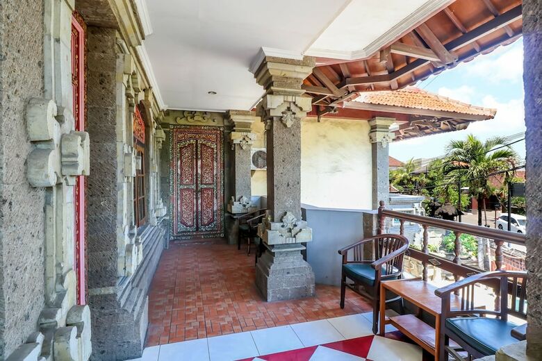 Spot On 1927 Hotel Candra Adigraha