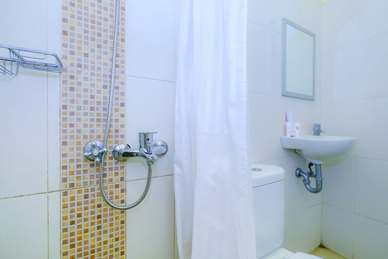 Hostal Oyo 1787 Sekardiyu Guesthouse