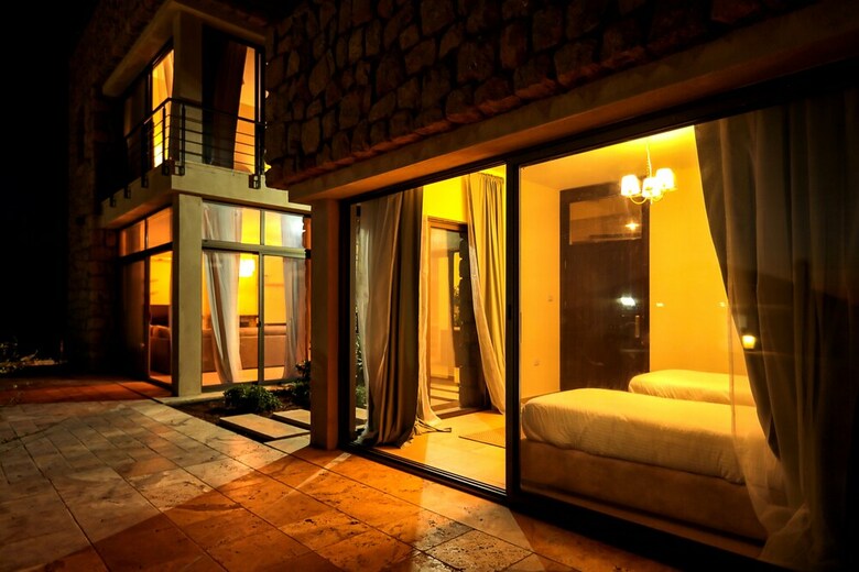 Residencia Villa Naya Branch 6  Saltus