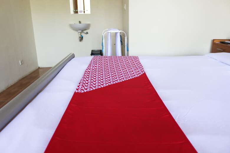 Hotel Oyo 1722 Villa Ciparay Indah