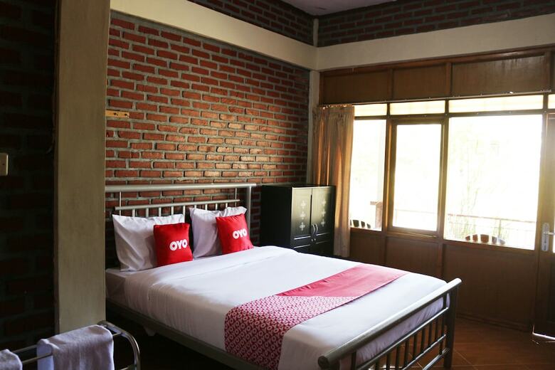 Hotel Oyo 1722 Villa Ciparay Indah