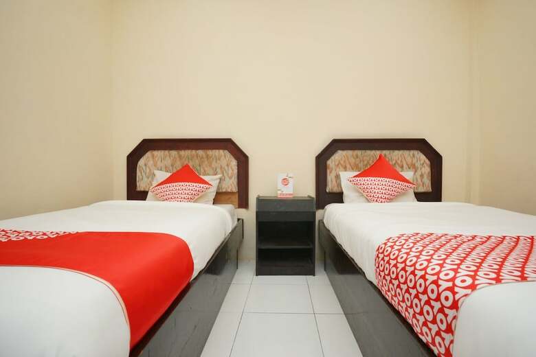 Hostal Oyo 2003 Female Guest House