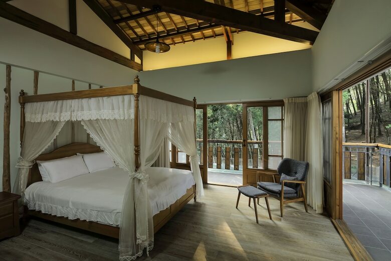 Bed & Breakfast Nine Trees Forest House