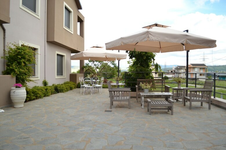 Apartamentos Ellopia Point Hotel