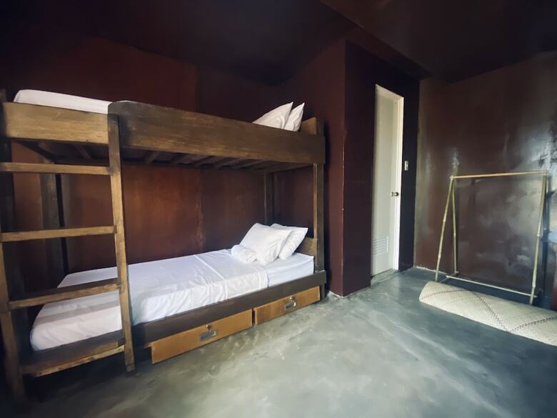 Hostal Cocovana Beach Resort - Hostel (Adults Only)