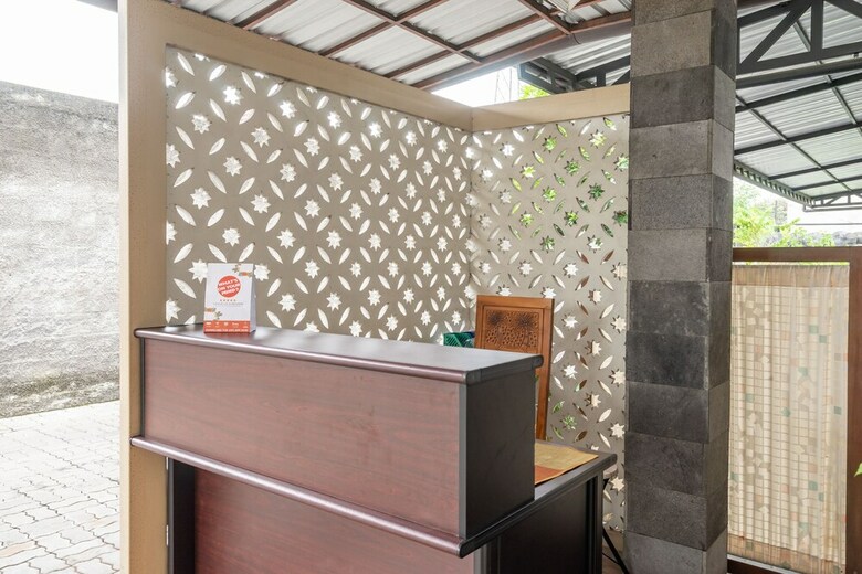 Hostal Oyo 2347 Griya Patran