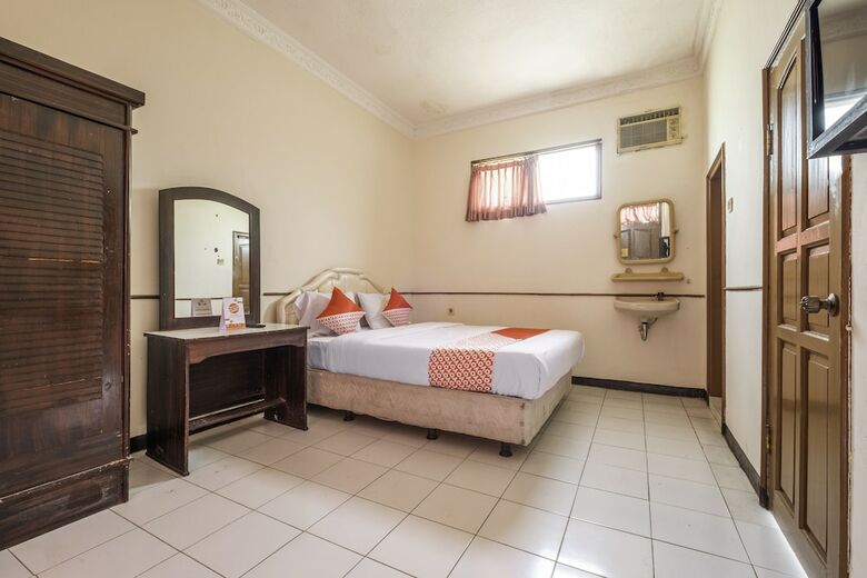 Oyo 2346 Hotel Padjadjaran 1