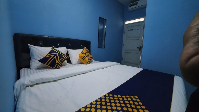 Hotel Oyo 2302 Blue House Costel