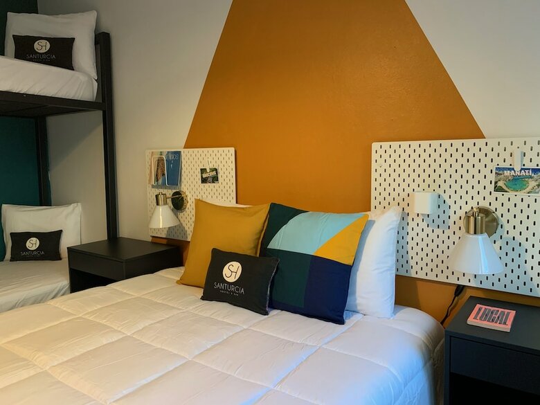 Hostal Santurcia Hostel - Adults Only