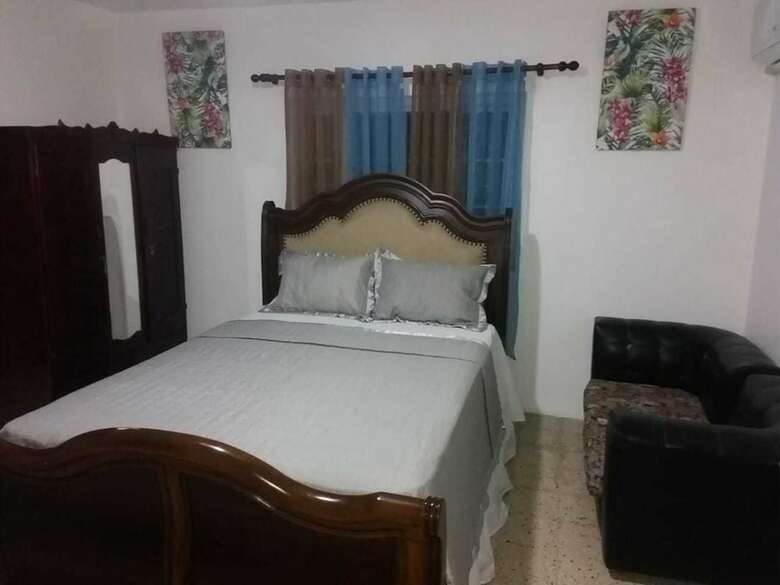 4 Bedroom House - Portland