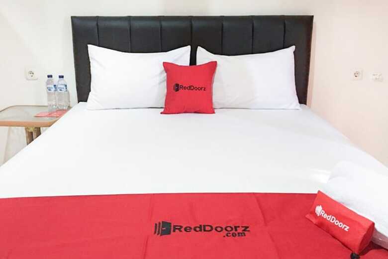 Hotel Reddoorz @ Simpang Lima Jupiter