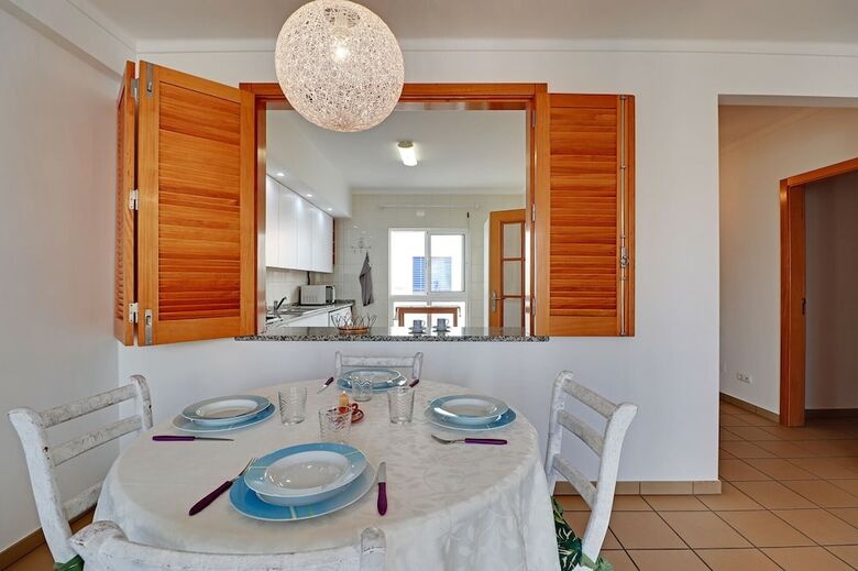 Disinfected Apartment - Monte Gordo Downtown By Homing ?