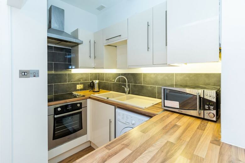 Dbeautifiers Apartments - Adults Only