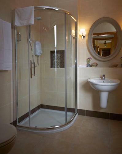 Hostal Cullinan's Seafood Restaurant & Guesthouse