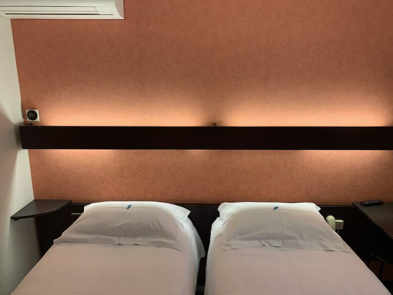 Hotel The Originals Access Bourges Nord