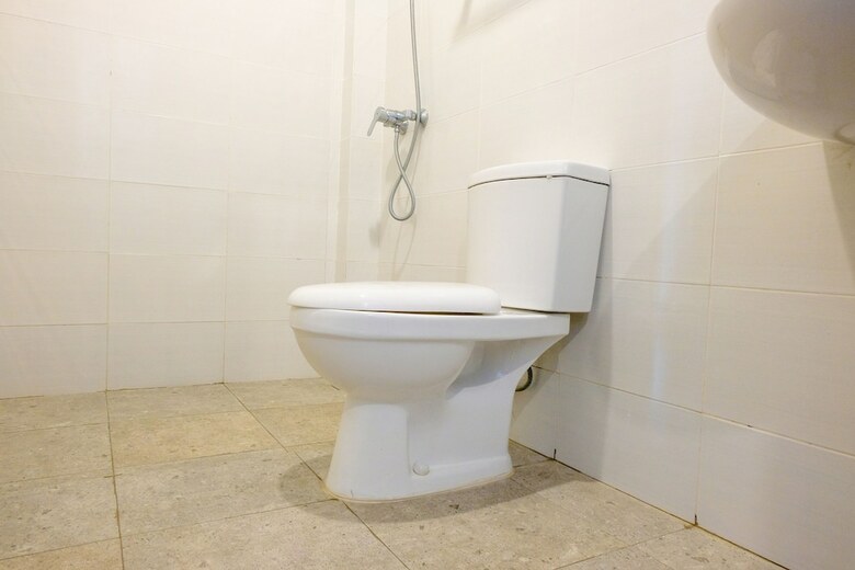 Hostal Oyo 1352 Jember Town Square Residence