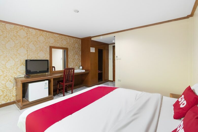 Oyo 702 Chaiyaphruk Grand Hotel