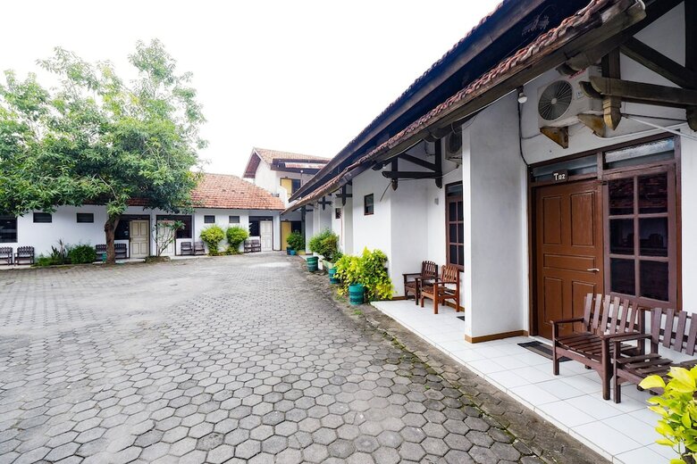 Hostal Spot On 2865 Sartika Inn Pati
