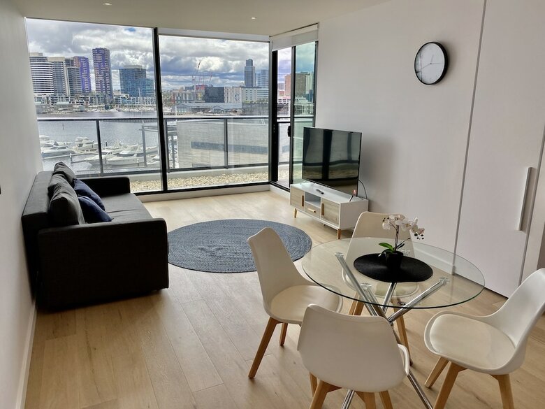 Jc Waterfront Apartments Collins Wharf