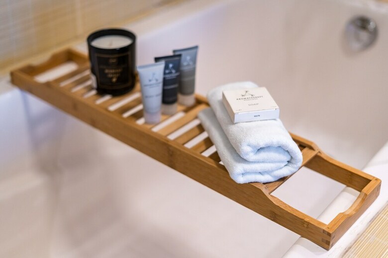 Bed & Breakfast Saigon Suites Collection By Idg In D1