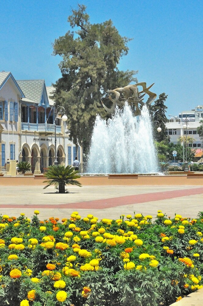 Aparthotel Frixos Suites Hotel Apts