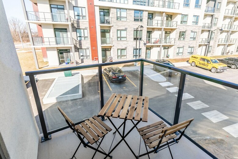 Simply Comfort Modern Hamilton Apartment