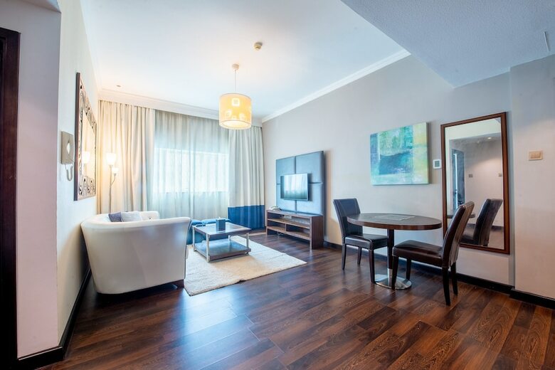 Aparthotel First Central Hotel Suites