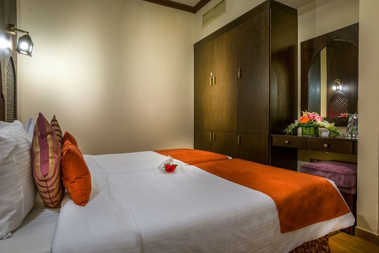Aparthotel First Central Hotel Suites