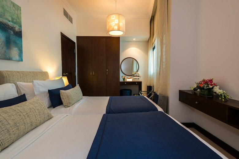 Aparthotel First Central Hotel Suites