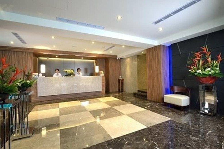 Friend Hotel - Yoyo